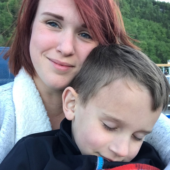 Meet your Posher, Sarah - Picture 1 of 1